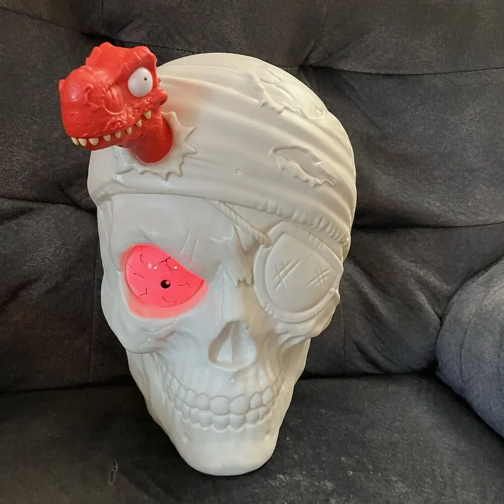 Zuru Large Halloween Plastic Skull And Dinosaur Lights & Sounds 12.5”x 9